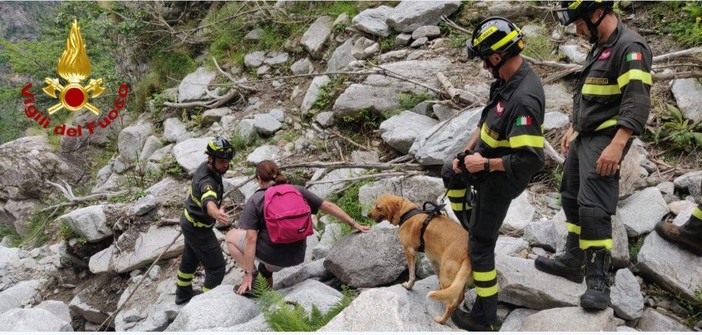 Turista varesotta si perde in montagna con il suo cane, salvata dai vigili del fuoco