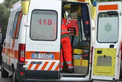 Mattinata nera per i motociclisti nel Varesotto, quattro feriti in poche ore