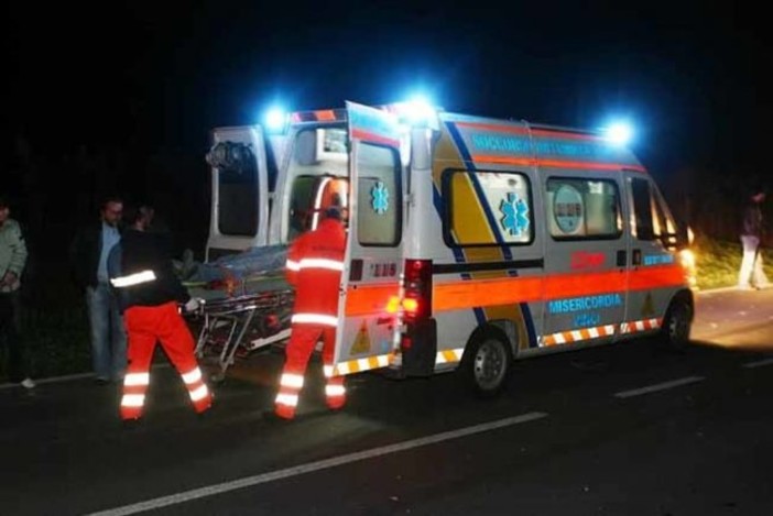 Scontro auto moto a Gallarate, ferito un giovane di 29 anni