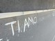 Le scritte comparse sui muri di Origgio nella foto da IlSaronno.it