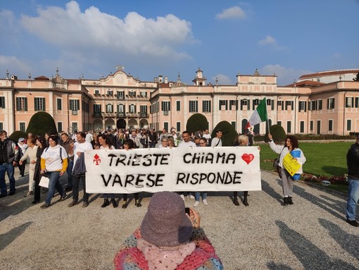 FOTO E VIDEO. &quot;Trieste chiama, Varese risponde”, in 600 in corteo nel centro con “Soprattutto Liberi”
